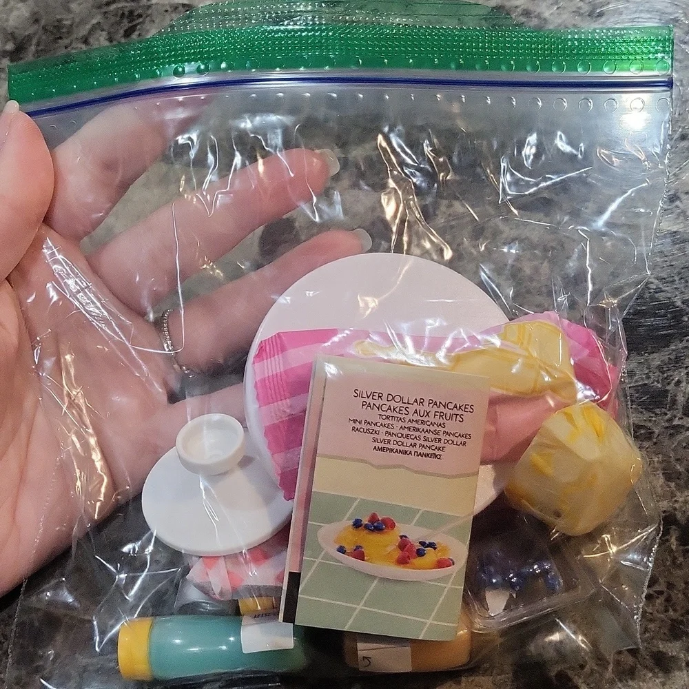 Miniverse Make It Mini From Scratch Silver Dollar Pancakes